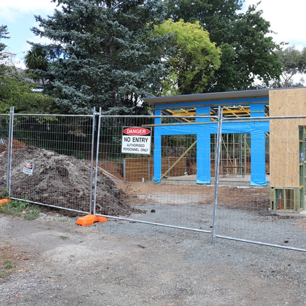 do you deliver and set up temporary fencing and what's the cost for this in Philadelphia